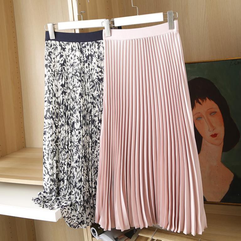 🍀 10.10 10.10 😍 🌸 🍀 9.9 Chân váy H&M màu đỏ mận mẫu 2019 (Pleated Skirt) .. Đẹp . . Đẹp . .