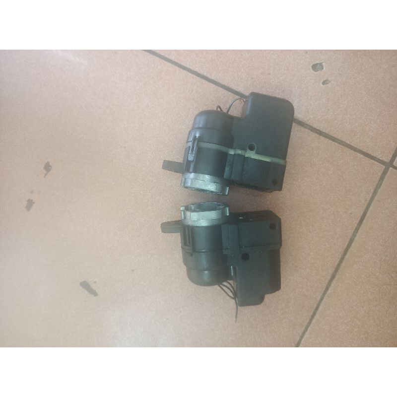 Mô tơ gập gương xe ô tô Vinfast Fadil