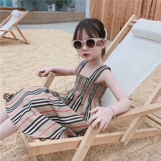 Váy hai dây sọc Burberry sành điệu