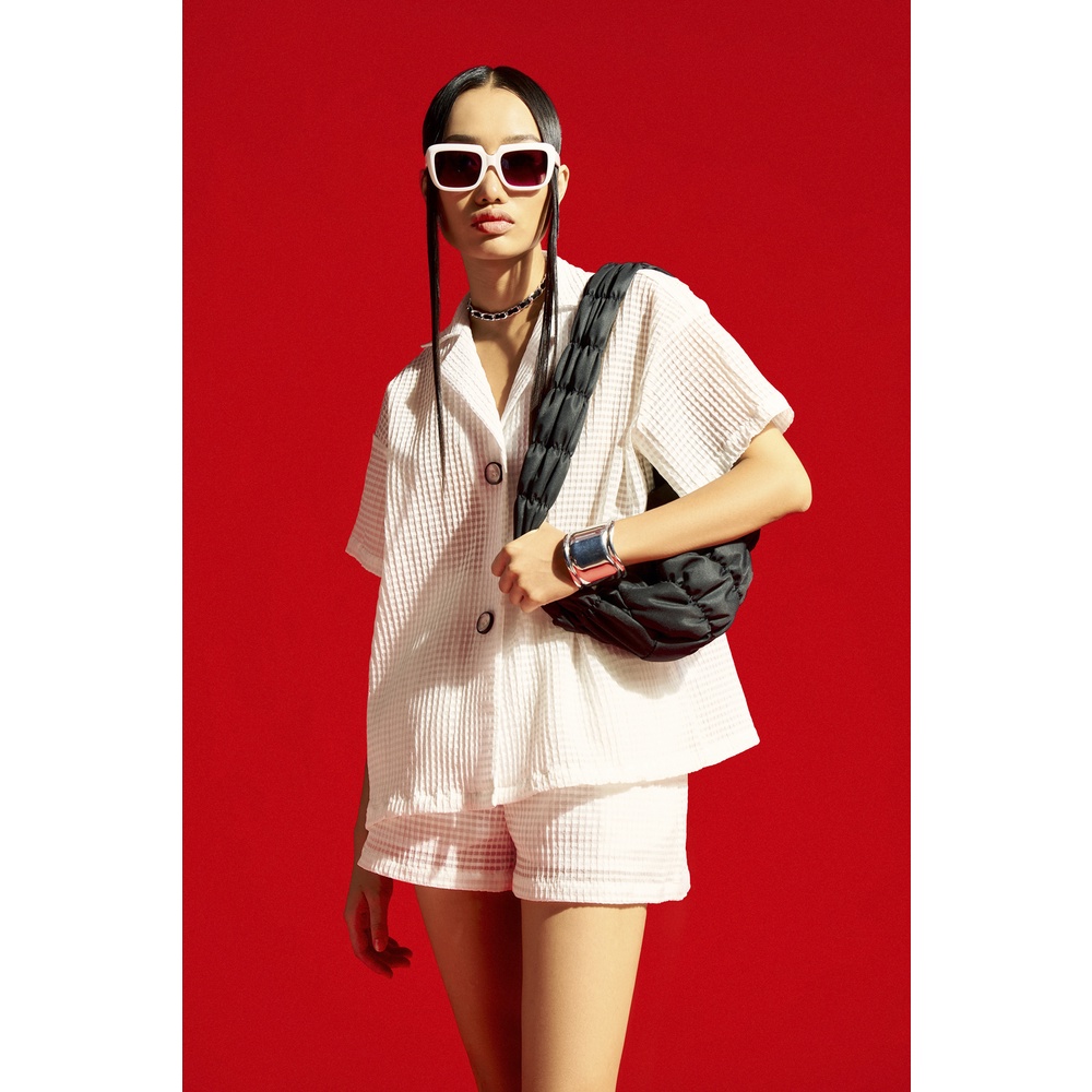 Áo sơ mi dập nổi tay ngắn, là min - EMBOSSED NYLON SHIRT