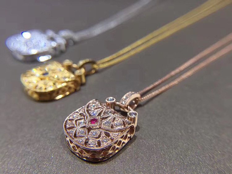 vòng cổ Mạ Vàng 18k Mặt Hình Túi Xách Đính Đá Thanh Lịch