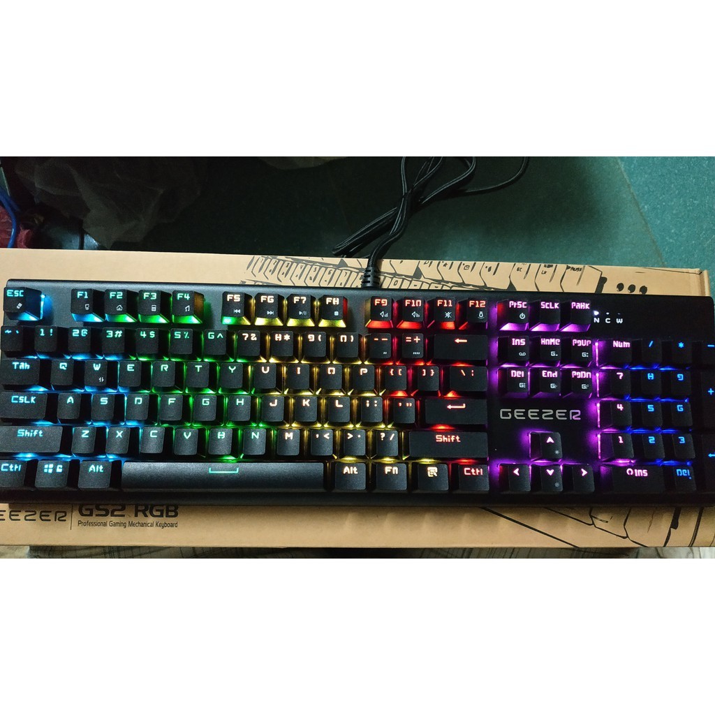 Bàn phím cơ Geezer GS2 có kê tay Led RGB Blue switch 21