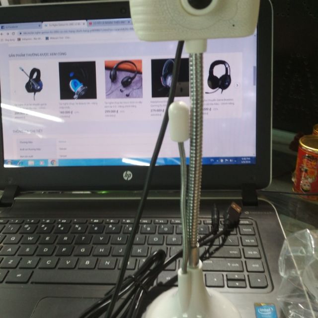 Webcam có mic màu trắng dễ thương siêu nét.