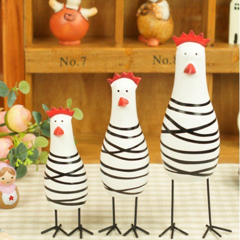 Tượng trang trí ba con gà ngộ nghĩnh làm bằng thủ công bằng gỗ