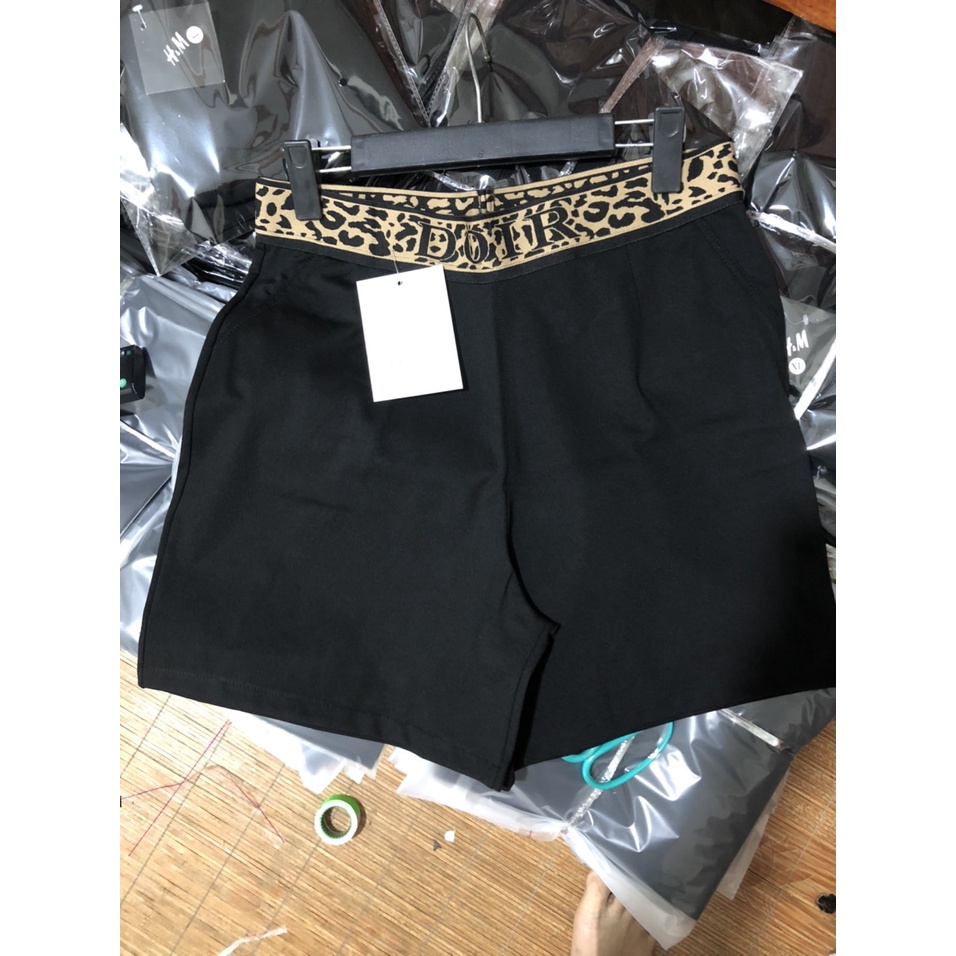 Quần đùi  cạp chun thêu chữ thần thánh vải Umi hàn dành cho nữ-Bigsize