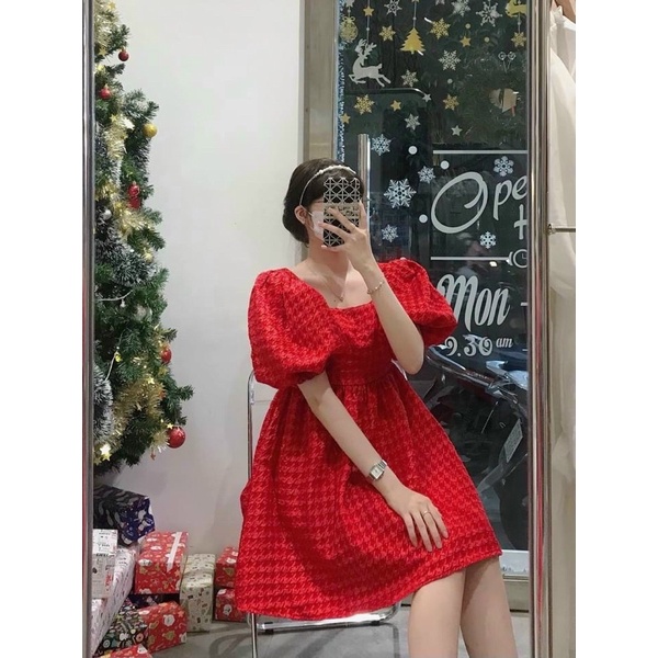 Đầm BABYDOLL vải xốp gấp cao cấp, có sẵn mút ngực, tay phồng cổ vuông xoè rộng Sun Fashion