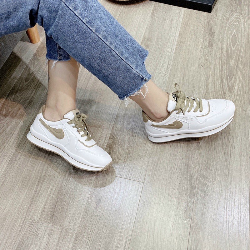 Giày thể thao phối màu nâng đế