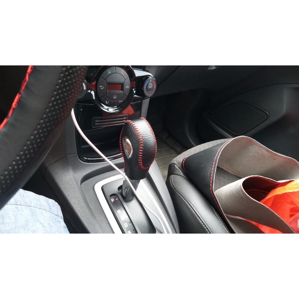 Bọc cần số phanh tay các đời xe ford Ecosport, Focus, Fiesta... da bò thật khâu thủ công