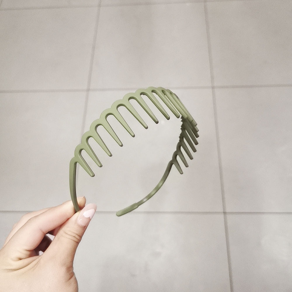 Cài tóc màu sắc xinh xắn cho nữ dùng khi rửa mặt