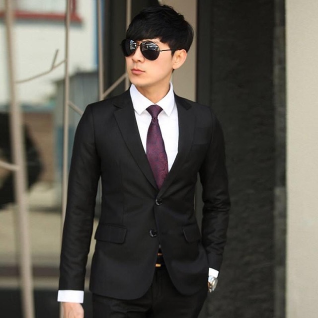 Sale 70% bộ quần + áo vest nam 2 khuy( 2 cúc) có 2 màu đe. Và xanh than, chất vải đẹp. Không nhăn. Không xù. K bay màu