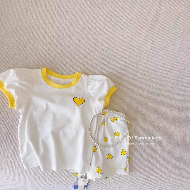 Set Áo Thun Ngắn Tay In Hình Trái Tim Và Quần Short Thời Trang Mùa Hè Hàn Quốc Mới Cho Bé Gái