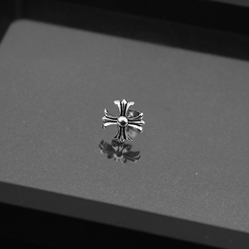 Khuyên tai chrome heart bạc S925 không gỉ thời trang đẹp hiphop nam và nữ,bông tai chorme heart bạc nam (KT4).