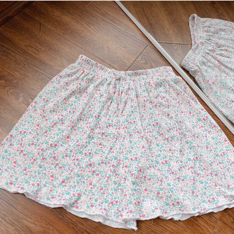 Quần short nữ mặc nhà Hello Kitty - Quần đùi thun nữ viền bèo, dáng ngắn mặc đi ngủ, ở nhà, nhiều màu ngộ nghĩnh | BigBuy360 - bigbuy360.vn