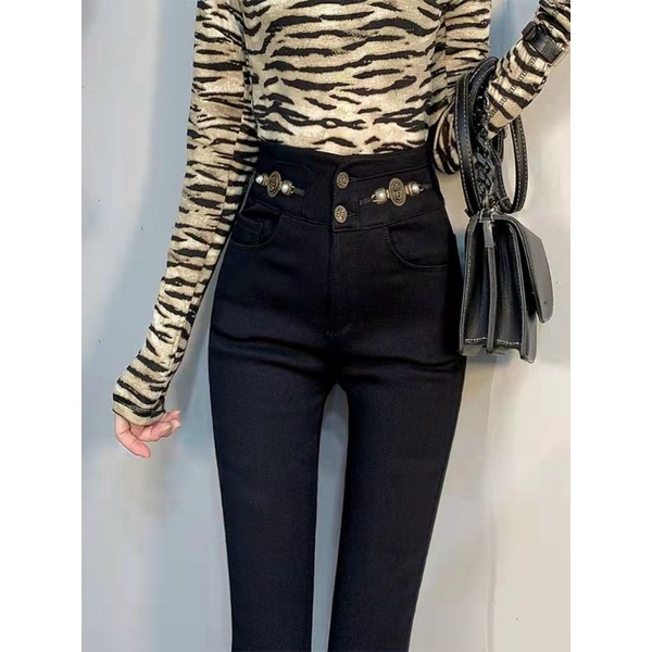 Quần skinny có giãn nhiều tôn dáng