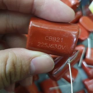 Tụ đỏ 225 -630 vôn giá bán 10 con