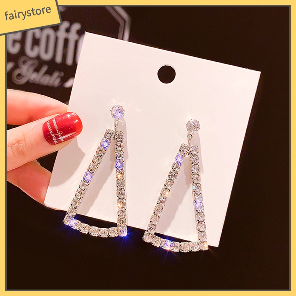 Hoa Tai Dáng Dài Mặt Hình Tam Giác Cho Nữ