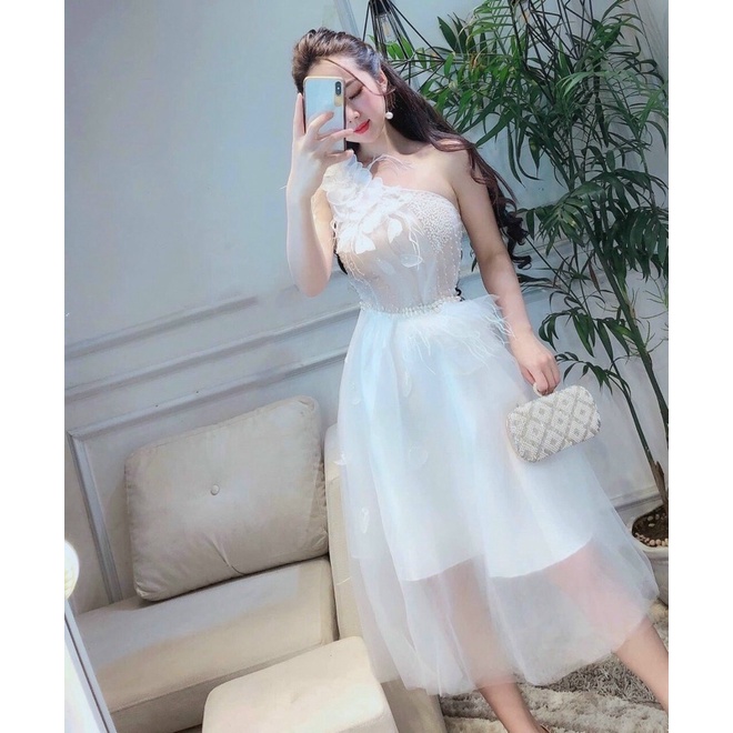 Đầm xoè dự tiệc lệch vai kết cườm và hoa nổi TRIPBLE T DRESS - size M/L - MS149V