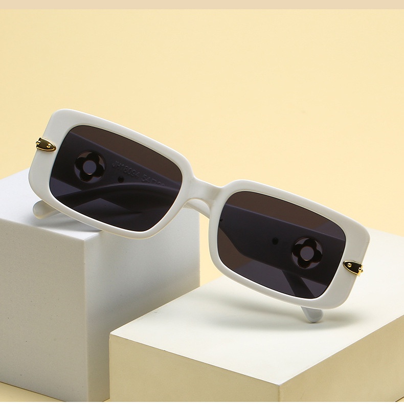 Kính mát thời trang cho nữ 2021