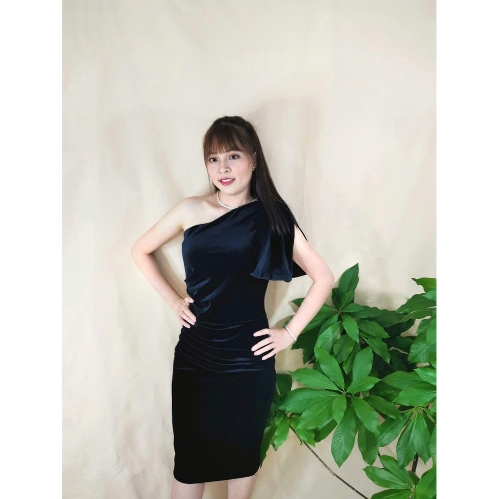Đầm body nhung trễ vai nơ
