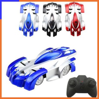 Đồ chơi ô tô leo tường điều khiển từ xa mới nhất