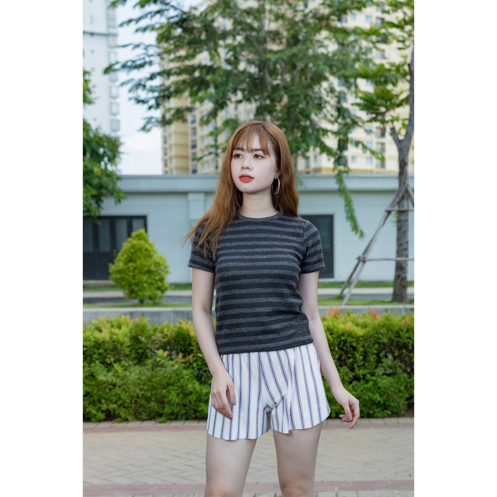 ÁO CROPTOP KẺ VNXK THIẾU NHÃN SALE 160K