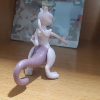 Mô hình Pokemon Mewtwo TOMY