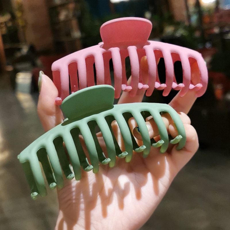 1 Kẹp Tóc Nhựa Acrylic Màu Trơn Phong Cách Hàn Quốc Cho Nữ