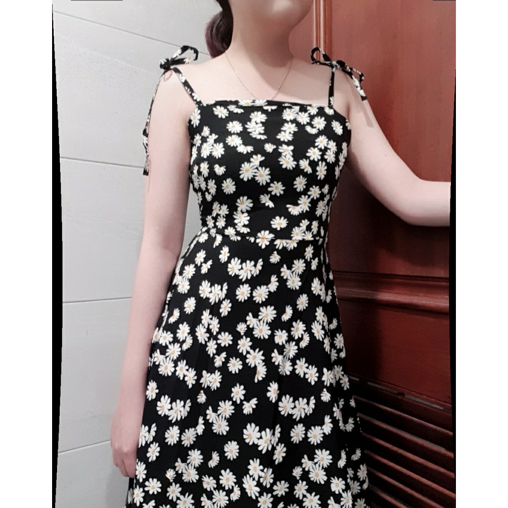 Váy hoa cúc 💖Váy 2 dây hoa cúc màu đen siêu xinh đễ thương đi chơi đi học | BigBuy360 - bigbuy360.vn