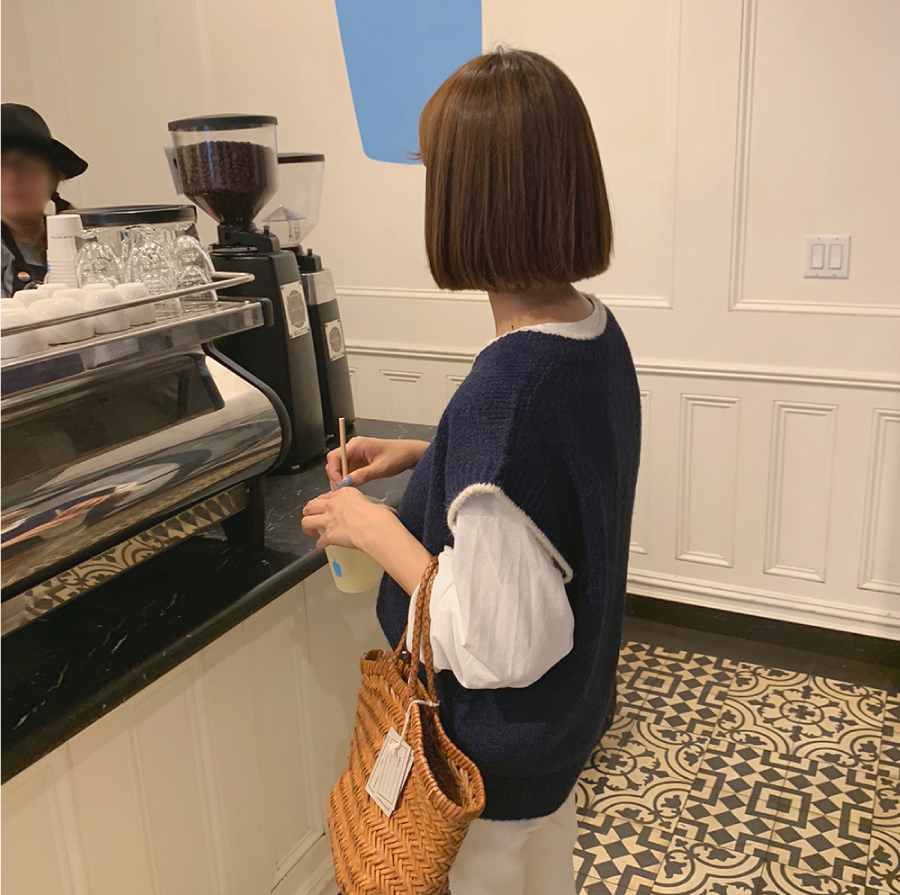 Áo sơ mi và áo khoác không tay thiết kế thoải mái thời trang xinh xắn | BigBuy360 - bigbuy360.vn