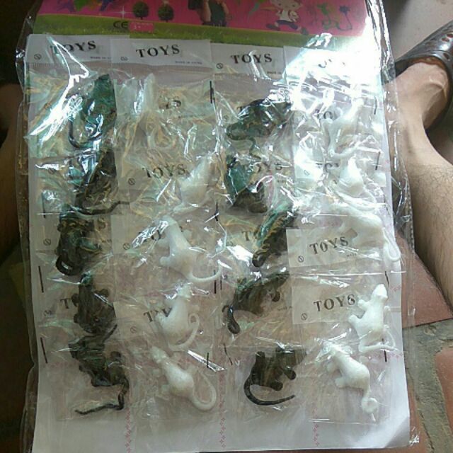 Sỉ 1 vỉ đồ chơi chuột rính 20 gói