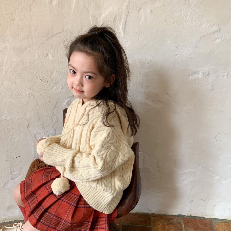 Set áo len kèm chân váy cho bé gái