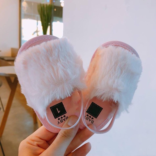 Dép bông cho bé yêu