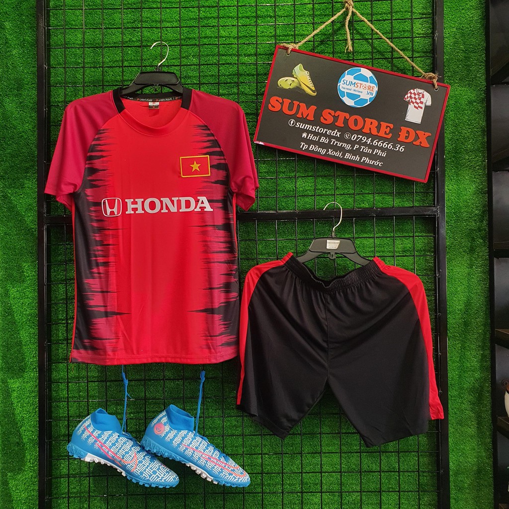 Việt Nam tập đỏ JP 2020 - Áo Đá Banh Thun Lạnh Cao Cấp