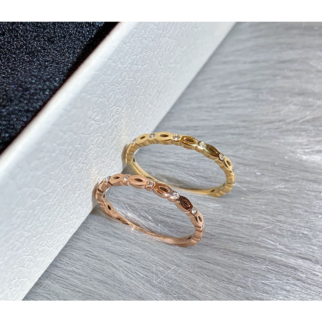 Nhẫn tiitan hình số 8 đính đá J2-205 - CAM KẾT KHÔNG GỈ, KHÔNG BAY MÀU - BẢO HÀNH 12 THÁNG