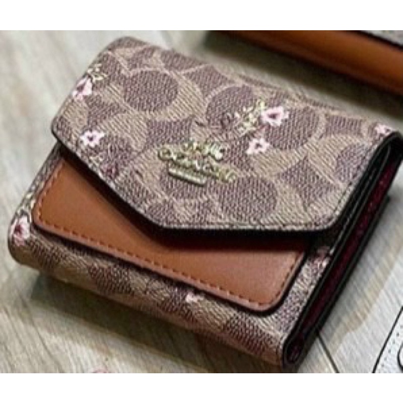 Ví Coach ngắn Wyn Small Wallet