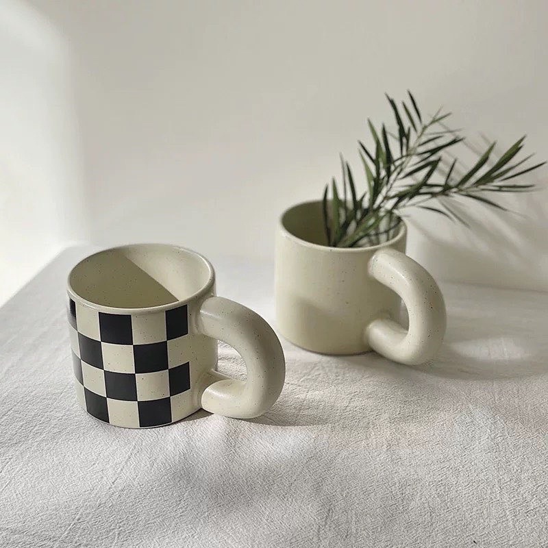 Ly Sứ Caro Trắng Đen Có Quai - LY1175