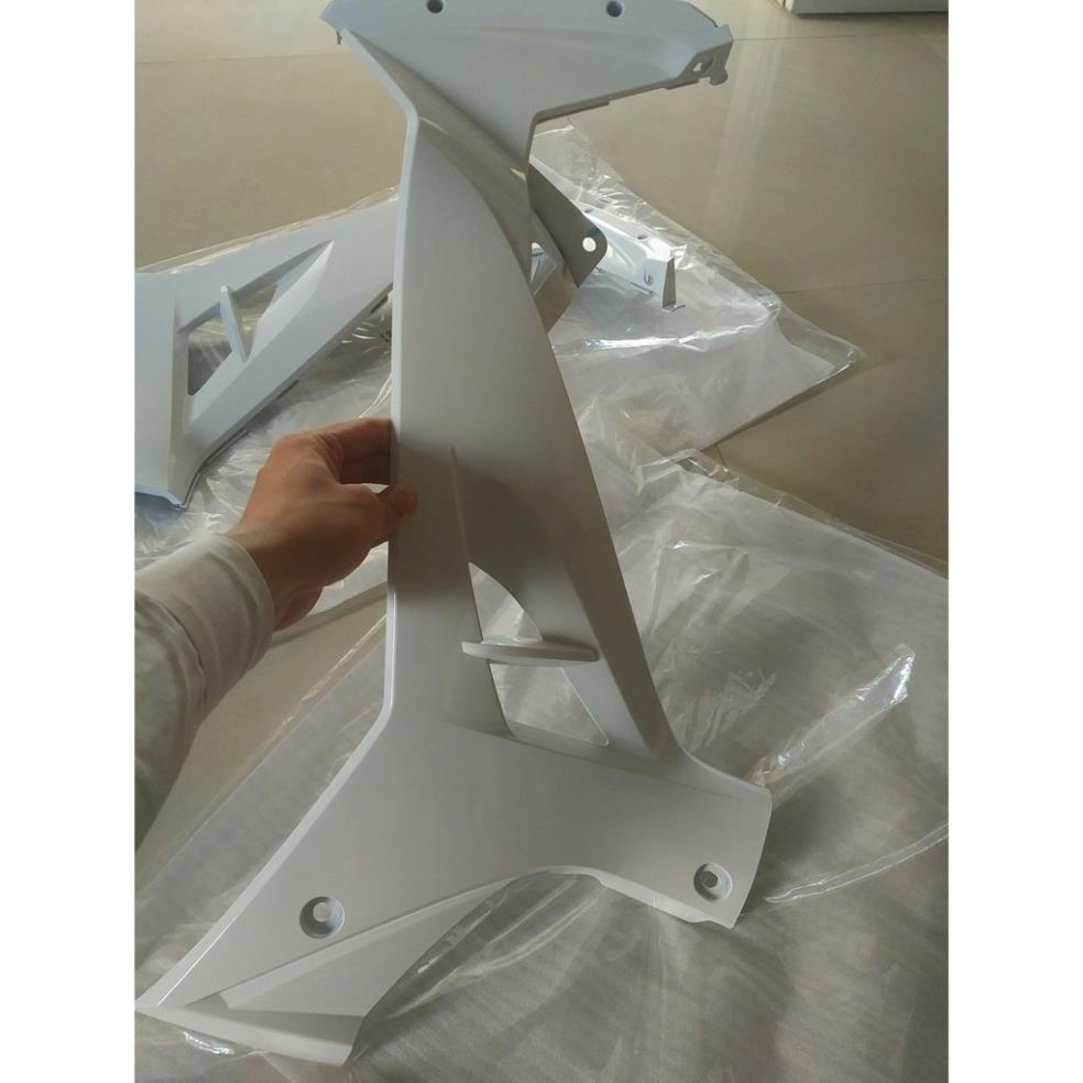 Ốp thân (Cánh áo trong) Sirius zin trắng