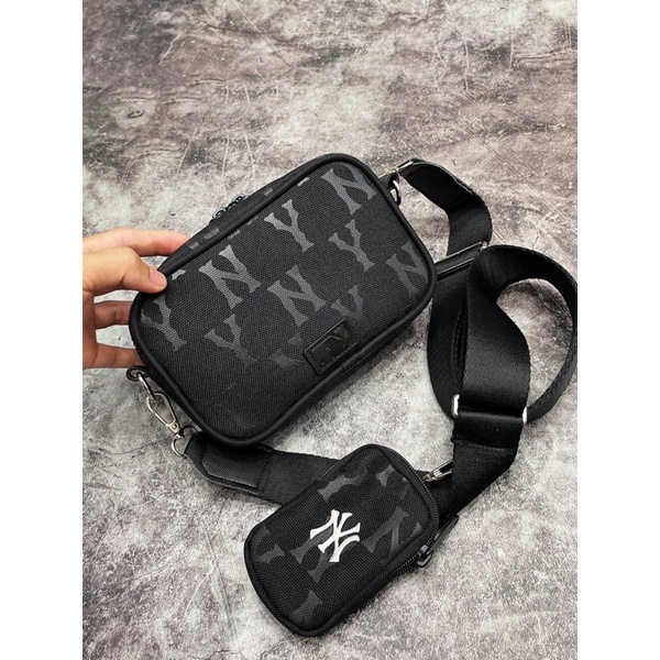 Túi Bao tử , Túi đeo chéo m.l.b B438 MLB NY MONOGRAM WAIST BAG BLACK