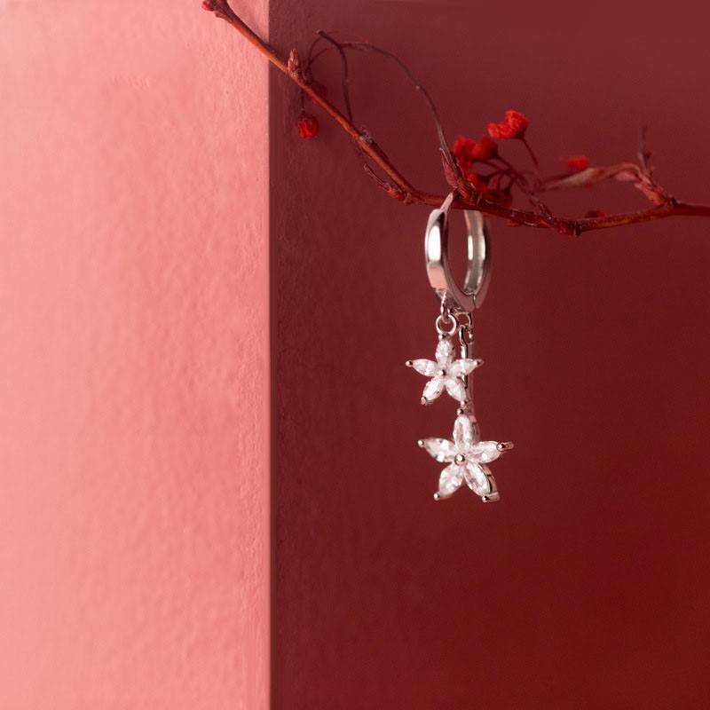 Khuyên tai bạc Ý s925 siêu phẩm hai đôi hoa 5 cánh thả dài E3919 - AROCH Jewelry