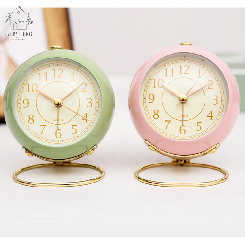 Đồng hồ để bàn báo thức phong cách vintage, retro