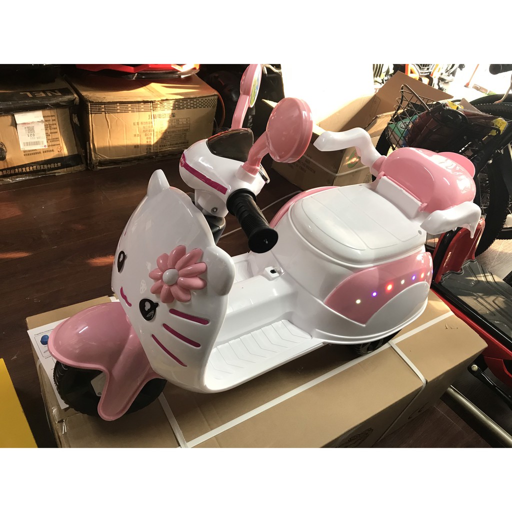 XE ĐIỆN TRẺ EM (VESPA KITTY CHO BÉ GÁI)