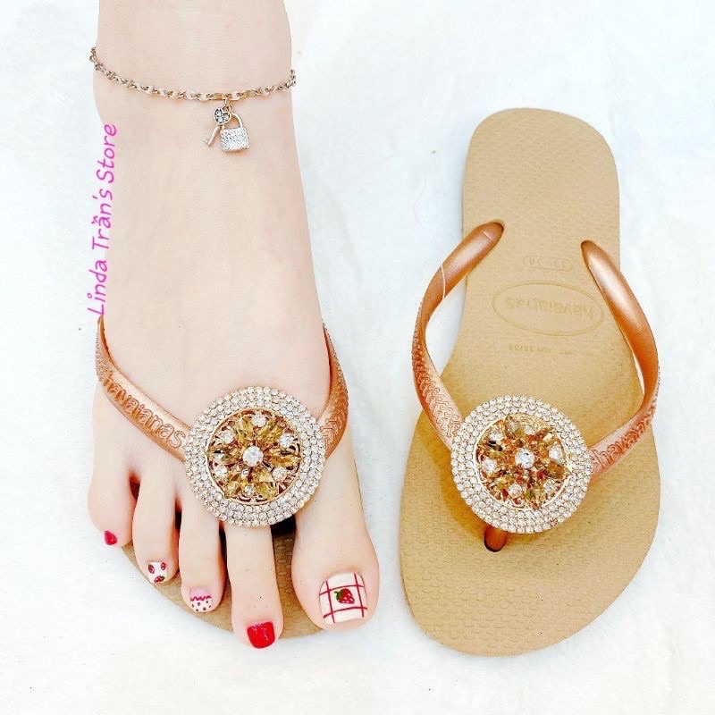 Dép Havaianas kèm charm