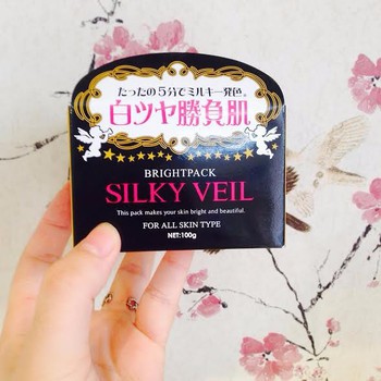 Kem trắng da và trang điểm Silky Veil 100g