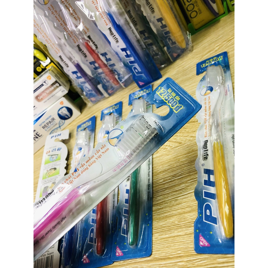 12 Chiếc bàn chải P/H Hàng Việt Nam MSP 526 - Vỉ
