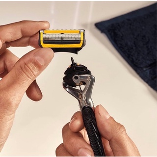 Dao cạo râu gillette 5 lưỡi proshield (1 cán +2 lưỡi)