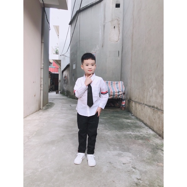 Áo sơ mi trắng dài tay cho bé trai