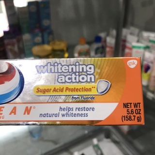 Kem đánh răng Aquafresh trắng răng bạc hà thơm mát