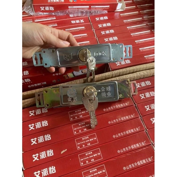 Ổ khoá cửa cuốn cơ chìa 4 cạnh