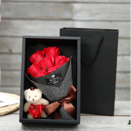 Hộp Hoa Hồng Sáp 7 Bông Có Gấu