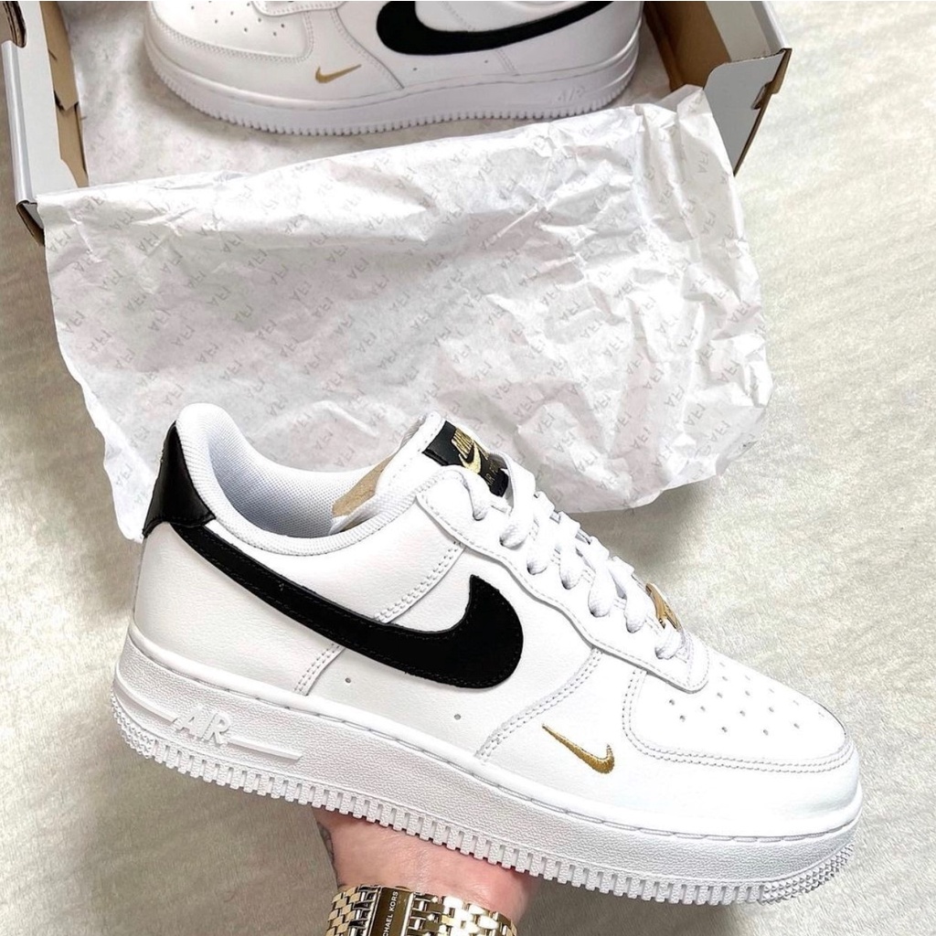 Giày Sneaker air force 1 low trắng vệt đen logo thêu vàng ,  Giày thể thao af1 07 Essential White Black Gold 2022